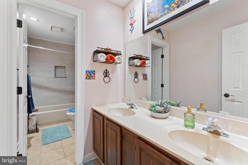 11301 BEAUCLAIRE BLVD, FREDERICKSBURG, Virginia 22408, 5 Bedrooms Bedrooms, ,3 BathroomsBathrooms,Residential,11301 BEAUCLAIRE BLVD,VASP2041678 MLS # VASP2041678