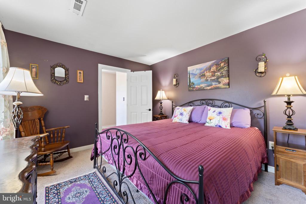 11301 BEAUCLAIRE BLVD, FREDERICKSBURG, Virginia 22408, 5 Bedrooms Bedrooms, ,3 BathroomsBathrooms,Residential,11301 BEAUCLAIRE BLVD,VASP2041678 MLS # VASP2041678
