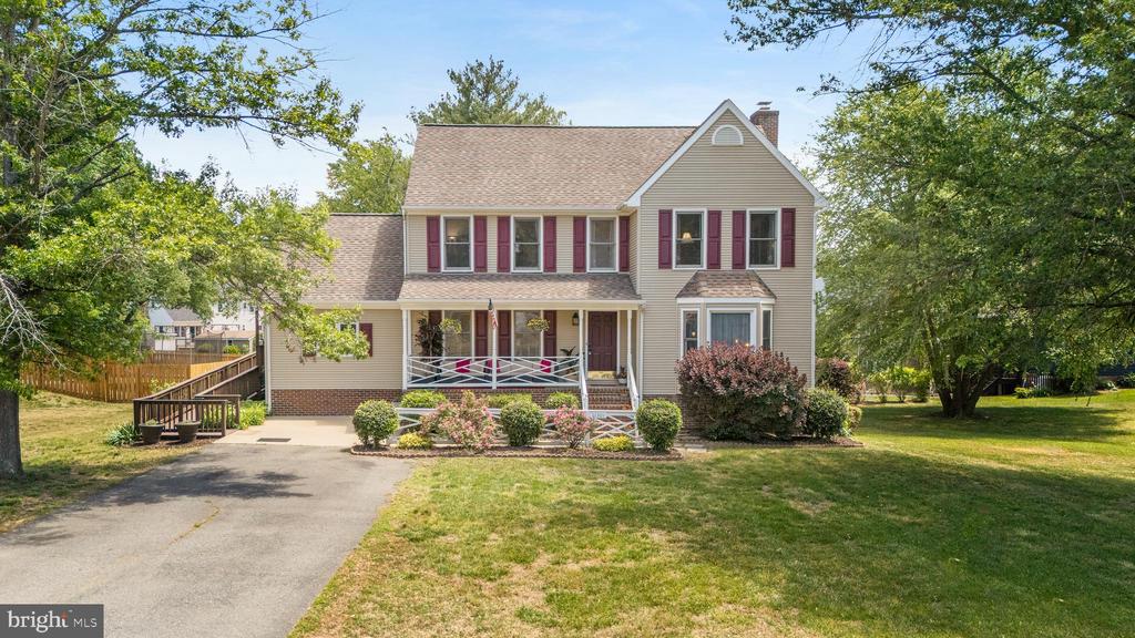 11301 BEAUCLAIRE BLVD, FREDERICKSBURG, Virginia 22408, 5 Bedrooms Bedrooms, ,3 BathroomsBathrooms,Residential,11301 BEAUCLAIRE BLVD,VASP2041678 MLS # VASP2041678