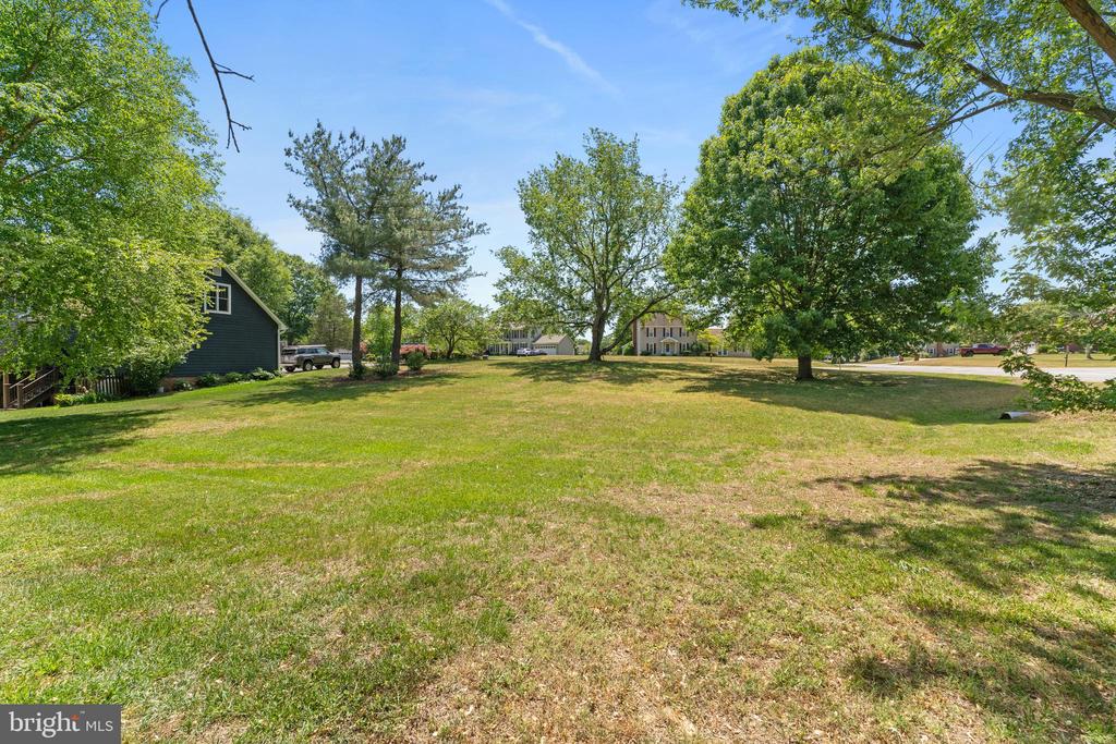 11301 BEAUCLAIRE BLVD, FREDERICKSBURG, Virginia 22408, 5 Bedrooms Bedrooms, ,3 BathroomsBathrooms,Residential,11301 BEAUCLAIRE BLVD,VASP2041678 MLS # VASP2041678