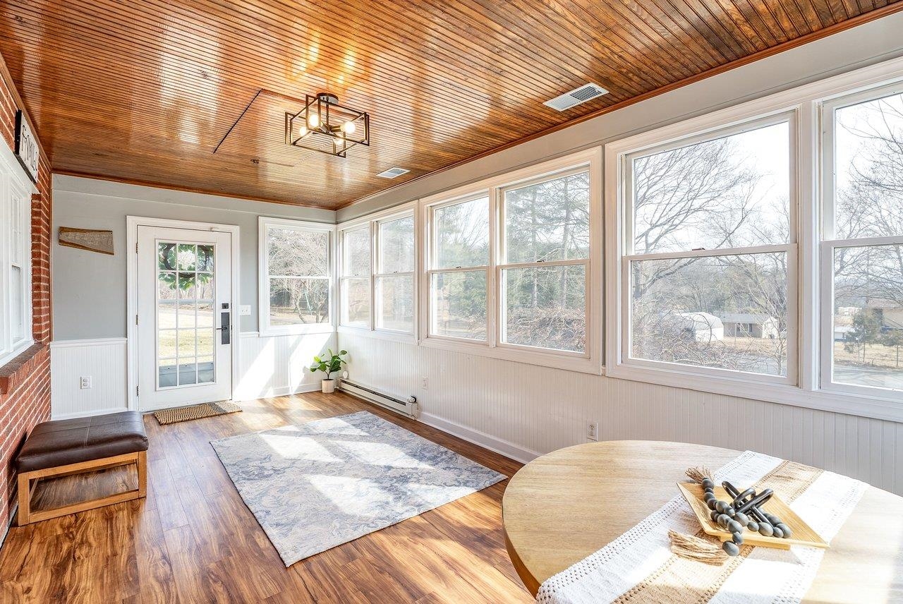 4111 SPOTSWOOD TRL, PENN LAIRD, Virginia 22846, 5 Bedrooms Bedrooms, ,3 BathroomsBathrooms,Residential,4111 SPOTSWOOD TRL,676929 MLS # 676929