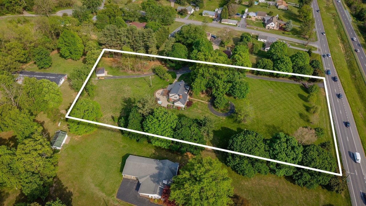 4111 SPOTSWOOD TRL, PENN LAIRD, Virginia 22846, 5 Bedrooms Bedrooms, ,3 BathroomsBathrooms,Residential,4111 SPOTSWOOD TRL,676929 MLS # 676929