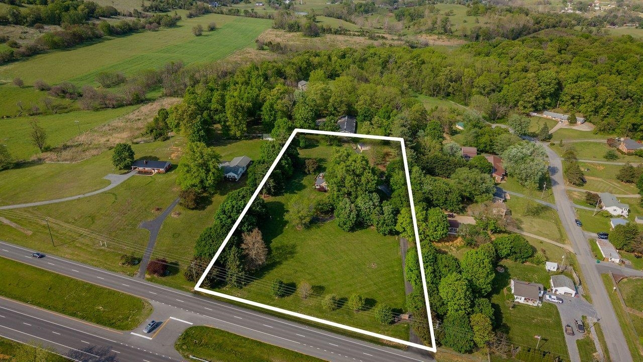 4111 SPOTSWOOD TRL, PENN LAIRD, Virginia 22846, 5 Bedrooms Bedrooms, ,3 BathroomsBathrooms,Residential,4111 SPOTSWOOD TRL,676929 MLS # 676929