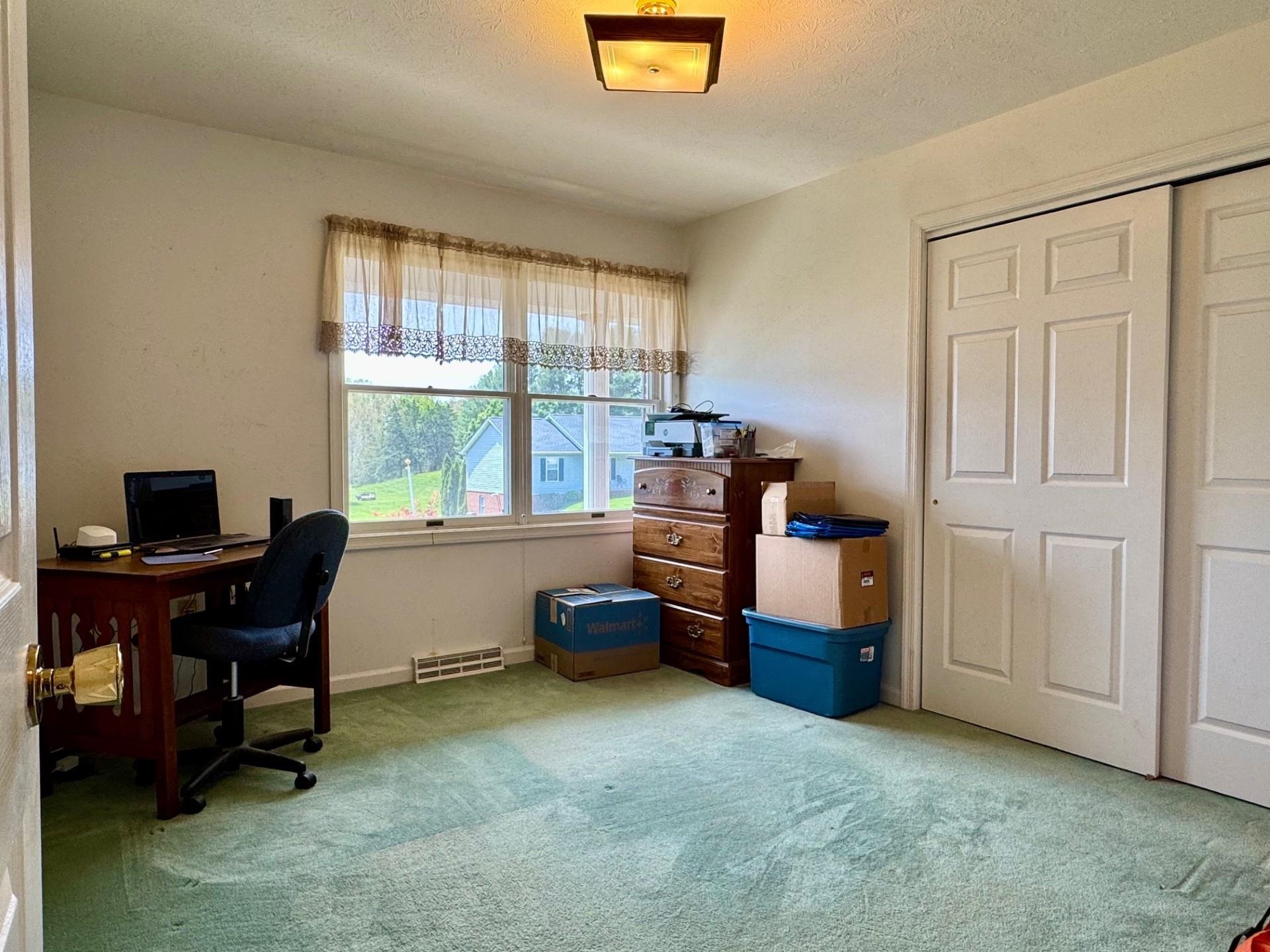98 GRANARY RD, VERONA, Virginia 24482, 3 Bedrooms Bedrooms, ,2 BathroomsBathrooms,Residential,Spacious Ranch on Granary Rd,98 GRANARY RD,676967 MLS # 676967