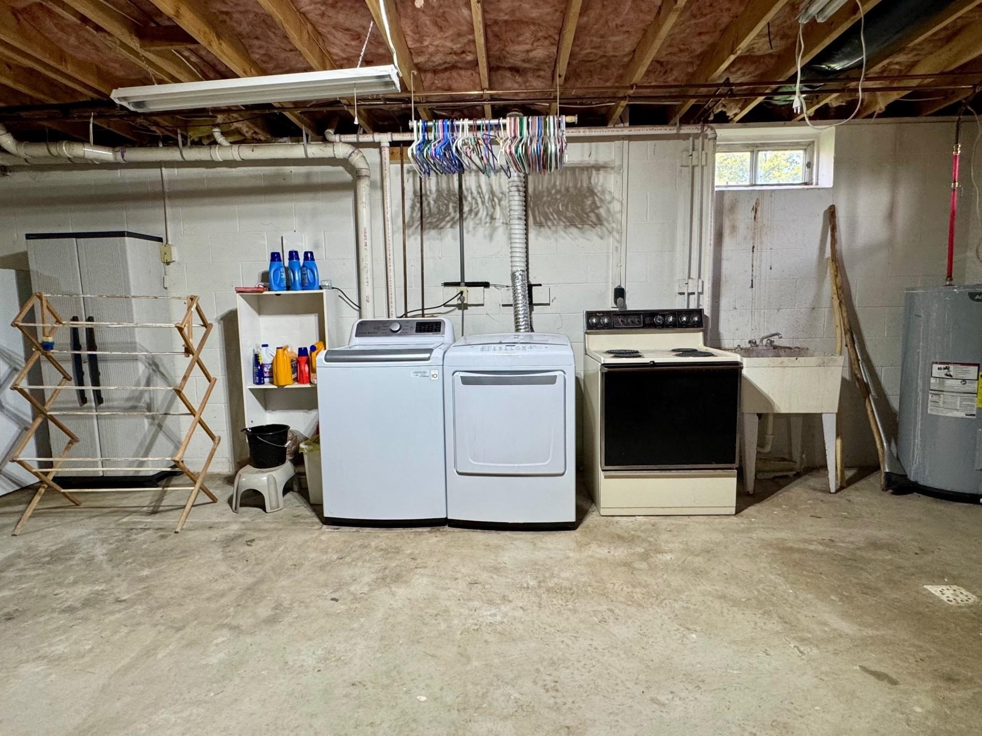 98 GRANARY RD, VERONA, Virginia 24482, 3 Bedrooms Bedrooms, ,2 BathroomsBathrooms,Residential,Spacious Ranch on Granary Rd,98 GRANARY RD,676967 MLS # 676967