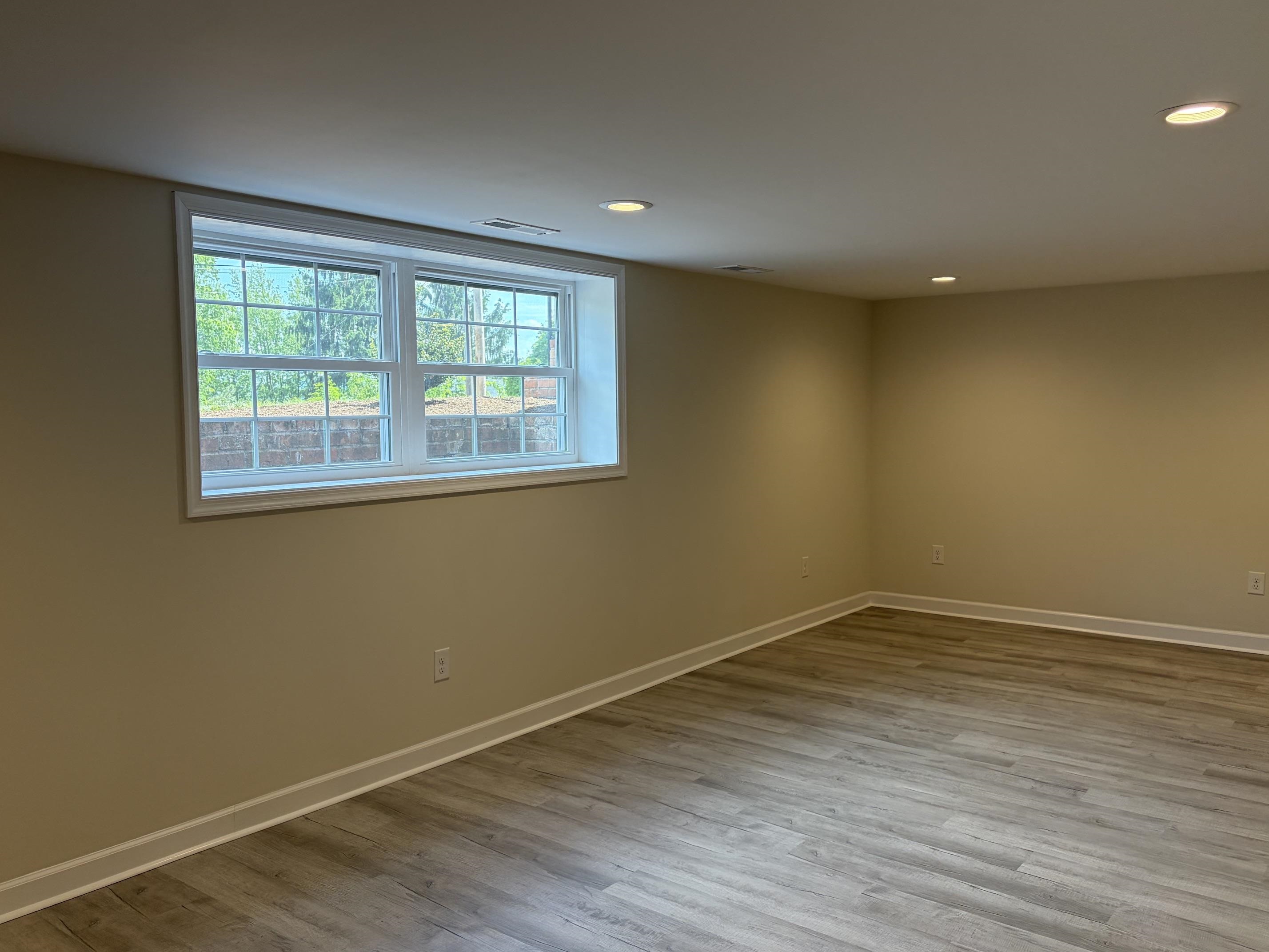 212 SKYLAND DR, STAUNTON, Virginia 24401, 3 Bedrooms Bedrooms, ,2 BathroomsBathrooms,Residential,212 SKYLAND DR,676969 MLS # 676969