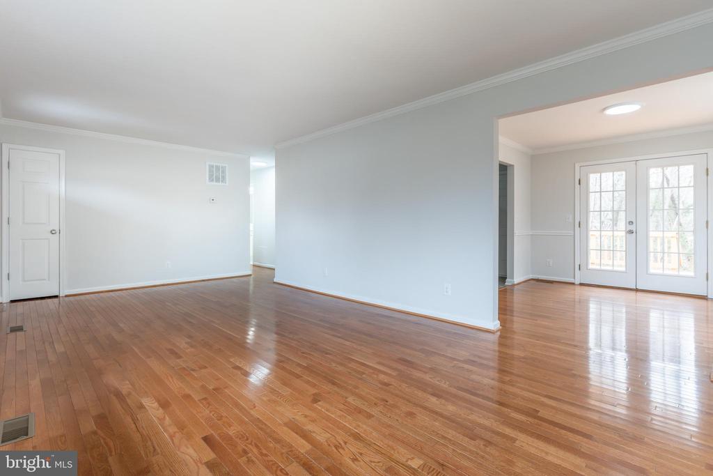3836 LEE HILL SCHOOL DR, FREDERICKSBURG, Virginia 22408, 3 Bedrooms Bedrooms, ,1 BathroomBathrooms,Residential,3836 LEE HILL SCHOOL DR,VASP2039830 MLS # VASP2039830