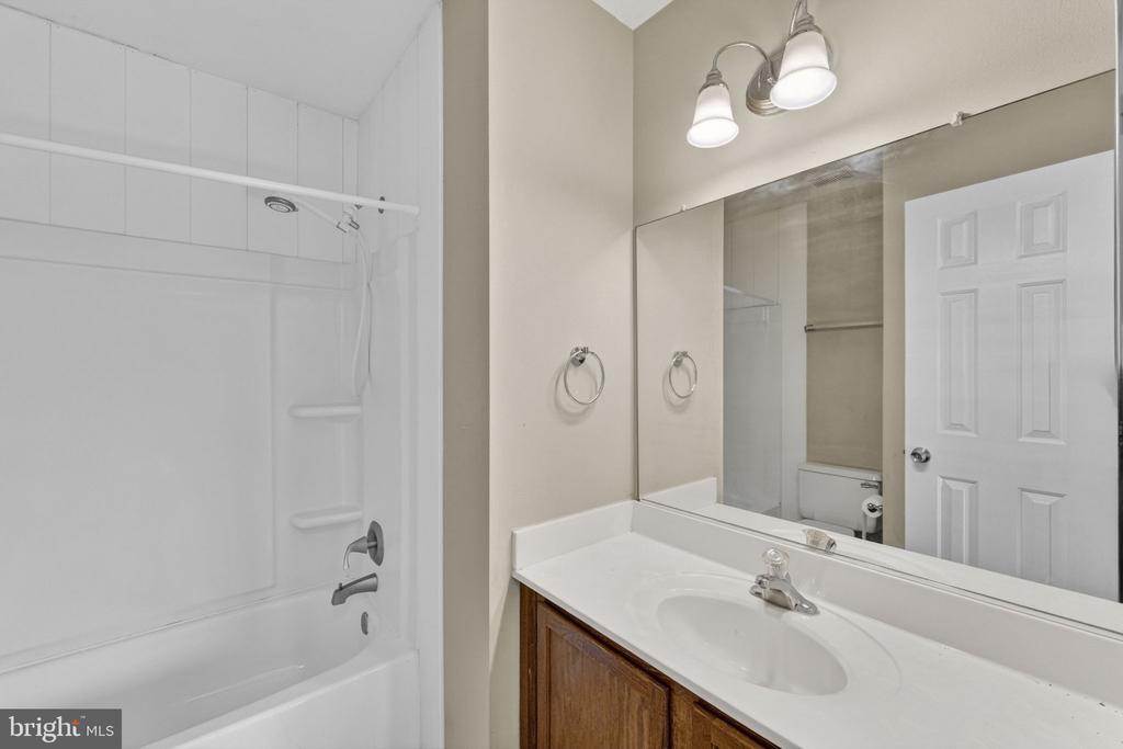 767 CHERRY TREE LN, WARRENTON, Virginia 20186, 3 Bedrooms Bedrooms, ,2 BathroomsBathrooms,Residential,767 CHERRY TREE LN,VAFQ2021978 MLS # VAFQ2021978