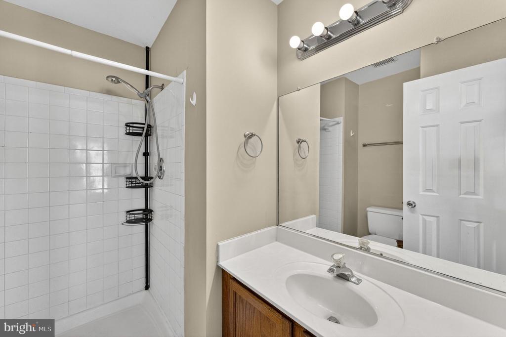 767 CHERRY TREE LN, WARRENTON, Virginia 20186, 3 Bedrooms Bedrooms, ,2 BathroomsBathrooms,Residential,767 CHERRY TREE LN,VAFQ2021978 MLS # VAFQ2021978