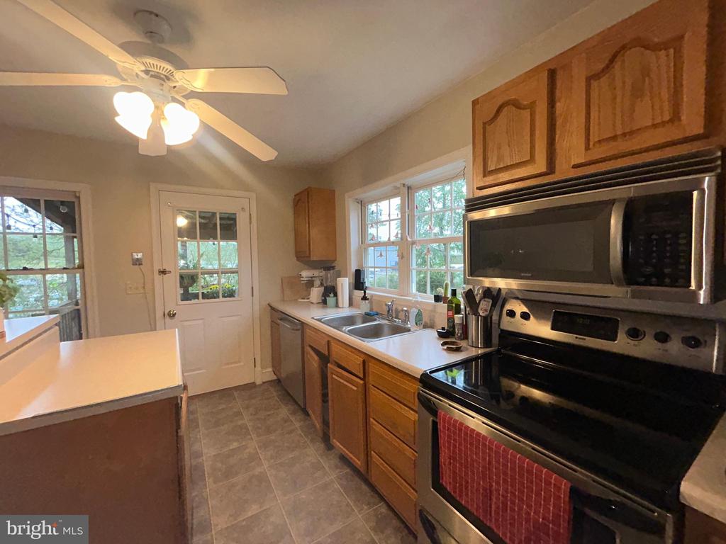 358 WILLIAMS DR, ORANGE, Virginia 22960, 2 Bedrooms Bedrooms, ,1 BathroomBathrooms,Residential,358 WILLIAMS DR,VAOR2014132 MLS # VAOR2014132