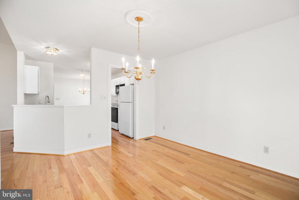105 BROOKE DR, FREDERICKSBURG, Virginia 22408, 3 Bedrooms Bedrooms, ,2 BathroomsBathrooms,Residential,105 BROOKE DR,VASP2041818 MLS # VASP2041818