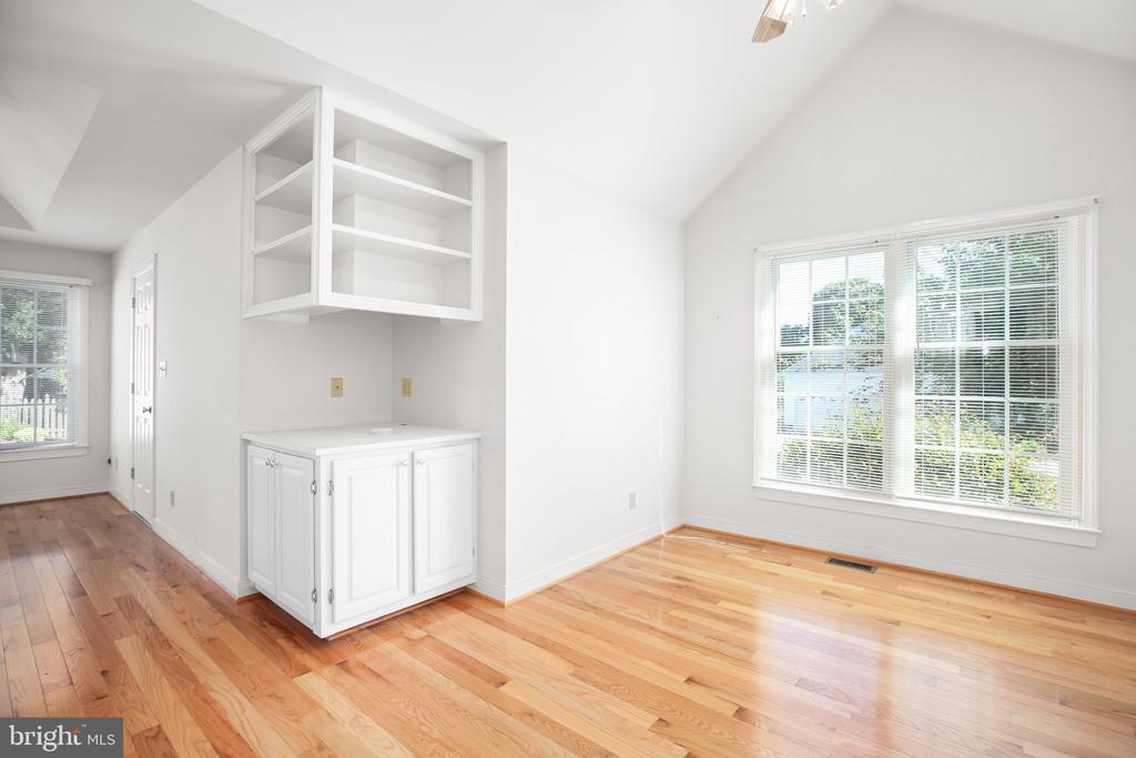 105 BROOKE DR, FREDERICKSBURG, Virginia 22408, 3 Bedrooms Bedrooms, ,2 BathroomsBathrooms,Residential,105 BROOKE DR,VASP2041818 MLS # VASP2041818