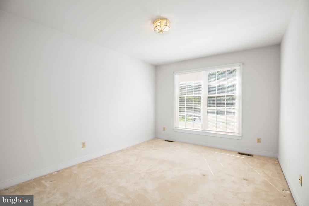 105 BROOKE DR, FREDERICKSBURG, Virginia 22408, 3 Bedrooms Bedrooms, ,2 BathroomsBathrooms,Residential,105 BROOKE DR,VASP2041818 MLS # VASP2041818