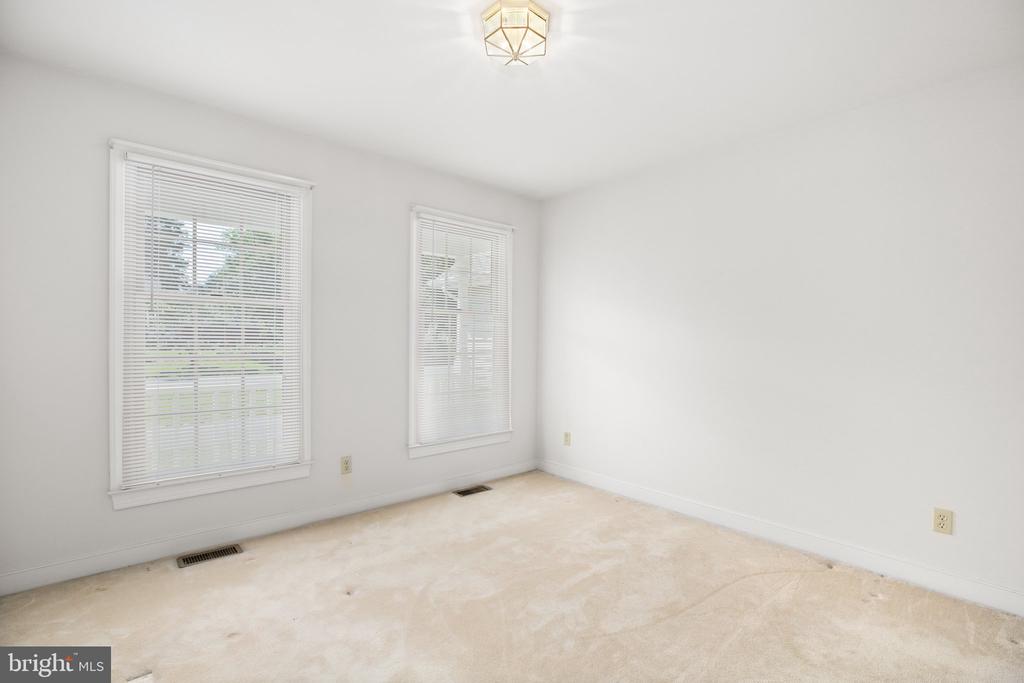 105 BROOKE DR, FREDERICKSBURG, Virginia 22408, 3 Bedrooms Bedrooms, ,2 BathroomsBathrooms,Residential,105 BROOKE DR,VASP2041818 MLS # VASP2041818