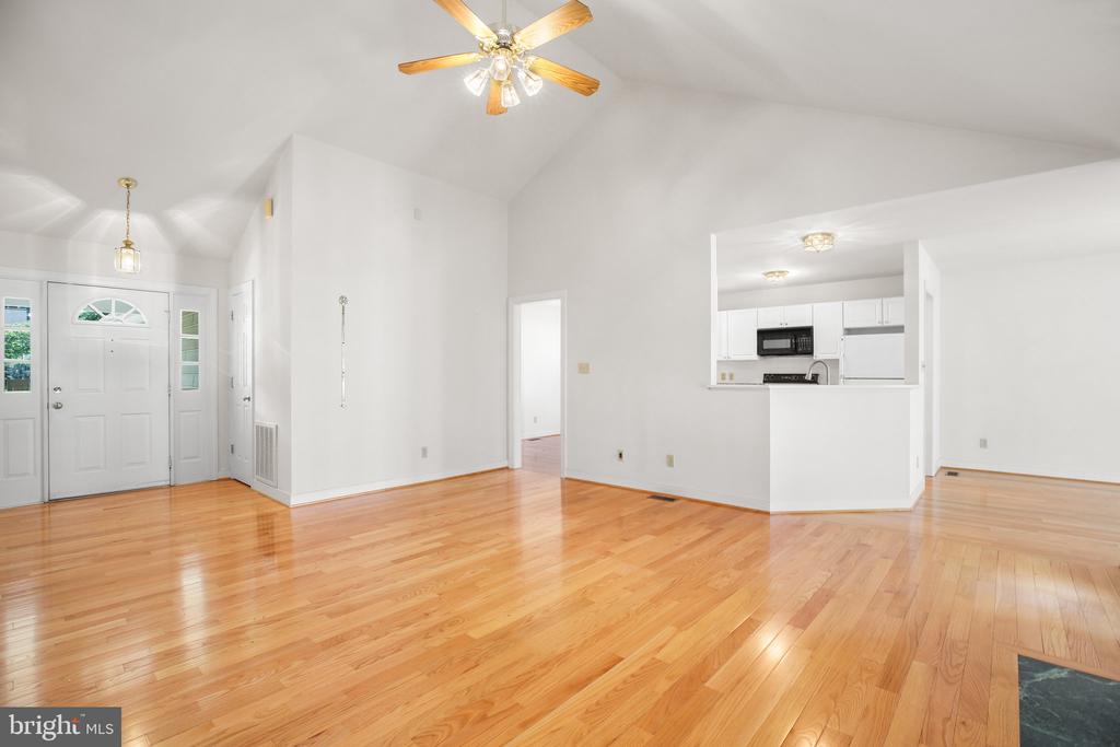 105 BROOKE DR, FREDERICKSBURG, Virginia 22408, 3 Bedrooms Bedrooms, ,2 BathroomsBathrooms,Residential,105 BROOKE DR,VASP2041818 MLS # VASP2041818