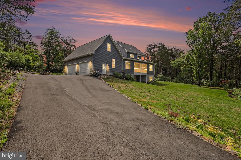 6009 OLD BUST HEAD RD, BROAD RUN, Virginia 20137, 3 Bedrooms Bedrooms, ,3 BathroomsBathrooms,Residential,6009 OLD BUST HEAD RD,VAFQ2022004 MLS # VAFQ2022004 6009 OLD BUST HEAD RD, BROAD RUN, Virginia 20137, 3 Bedrooms Bedrooms, ,3 BathroomsBathrooms,Residential,6009 OLD BUST HEAD RD,VAFQ2022004 MLS # VAFQ2022004