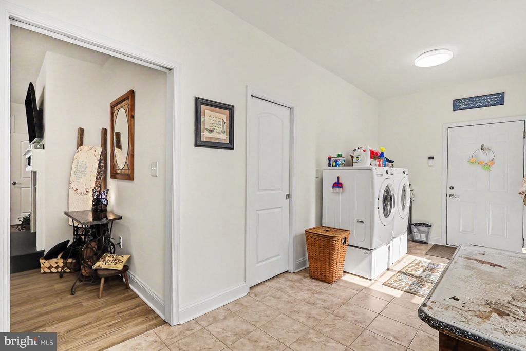 6009 OLD BUST HEAD RD, BROAD RUN, Virginia 20137, 3 Bedrooms Bedrooms, ,3 BathroomsBathrooms,Residential,6009 OLD BUST HEAD RD,VAFQ2022004 MLS # VAFQ2022004 6009 OLD BUST HEAD RD, BROAD RUN, Virginia 20137, 3 Bedrooms Bedrooms, ,3 BathroomsBathrooms,Residential,6009 OLD BUST HEAD RD,VAFQ2022004 MLS # VAFQ2022004