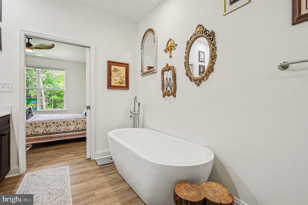 6009 OLD BUST HEAD RD, BROAD RUN, Virginia 20137, 3 Bedrooms Bedrooms, ,3 BathroomsBathrooms,Residential,6009 OLD BUST HEAD RD,VAFQ2022004 MLS # VAFQ2022004 6009 OLD BUST HEAD RD, BROAD RUN, Virginia 20137, 3 Bedrooms Bedrooms, ,3 BathroomsBathrooms,Residential,6009 OLD BUST HEAD RD,VAFQ2022004 MLS # VAFQ2022004