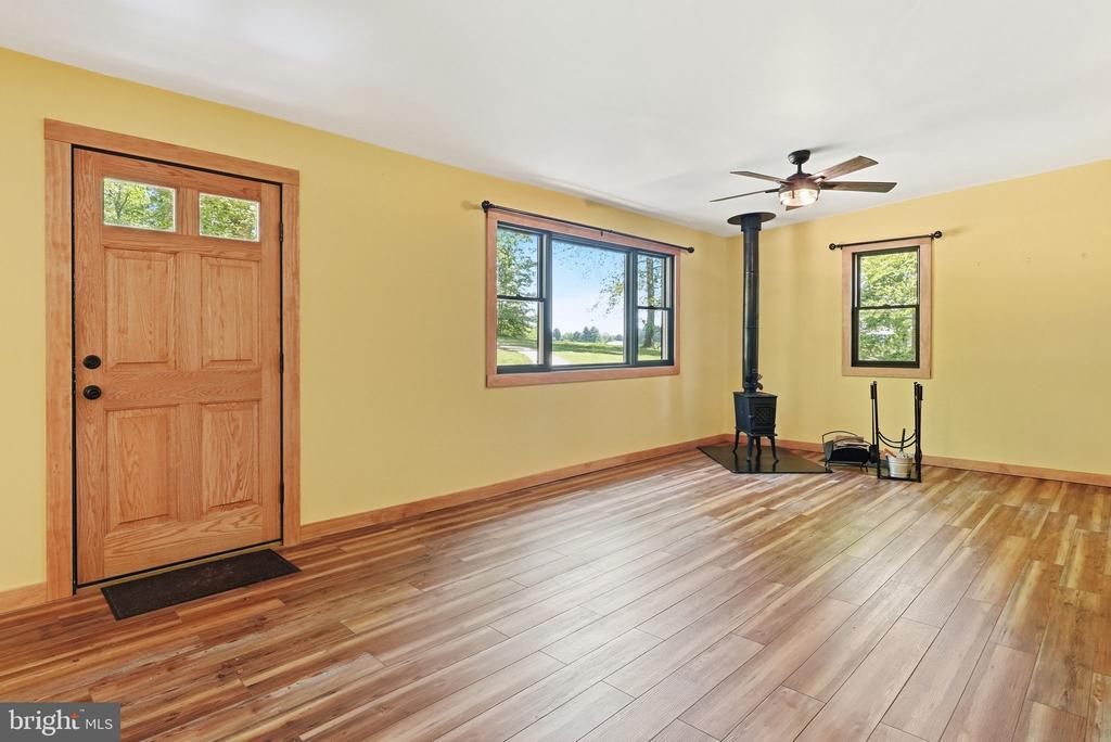 12638 WALNUT LN, CULPEPER, Virginia 22701, 4 Bedrooms Bedrooms, ,3 BathroomsBathrooms,Residential,12638 WALNUT LN,VACU2013622 MLS # VACU2013622