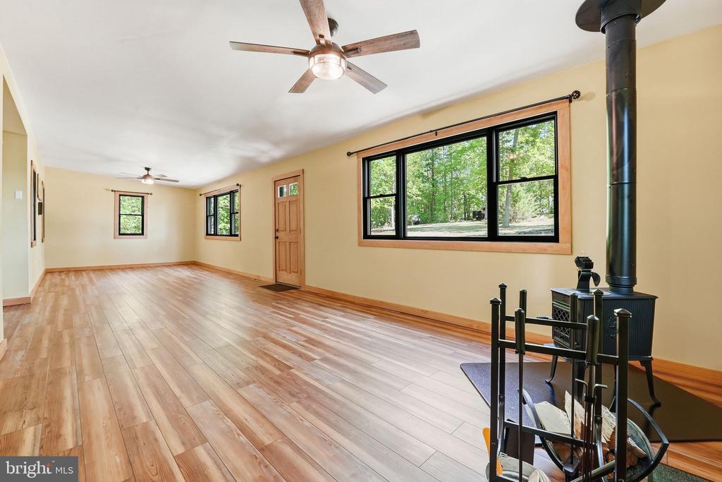 12638 WALNUT LN, CULPEPER, Virginia 22701, 4 Bedrooms Bedrooms, ,3 BathroomsBathrooms,Residential,12638 WALNUT LN,VACU2013622 MLS # VACU2013622
