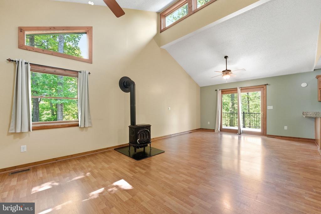 12638 WALNUT LN, CULPEPER, Virginia 22701, 4 Bedrooms Bedrooms, ,3 BathroomsBathrooms,Residential,12638 WALNUT LN,VACU2013622 MLS # VACU2013622