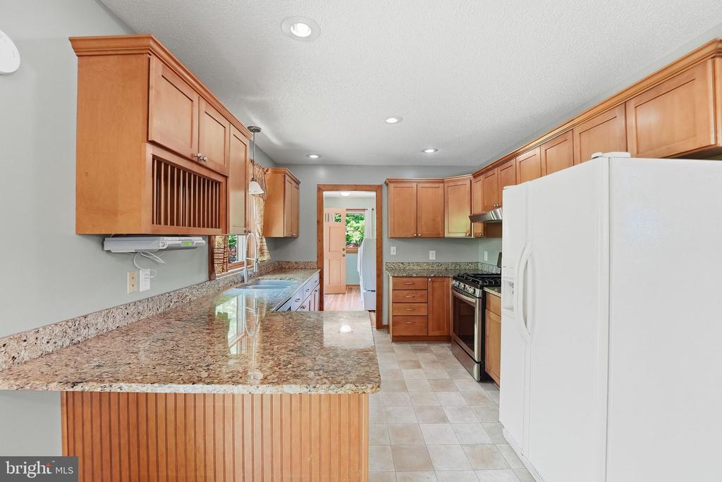 12638 WALNUT LN, CULPEPER, Virginia 22701, 4 Bedrooms Bedrooms, ,3 BathroomsBathrooms,Residential,12638 WALNUT LN,VACU2013622 MLS # VACU2013622