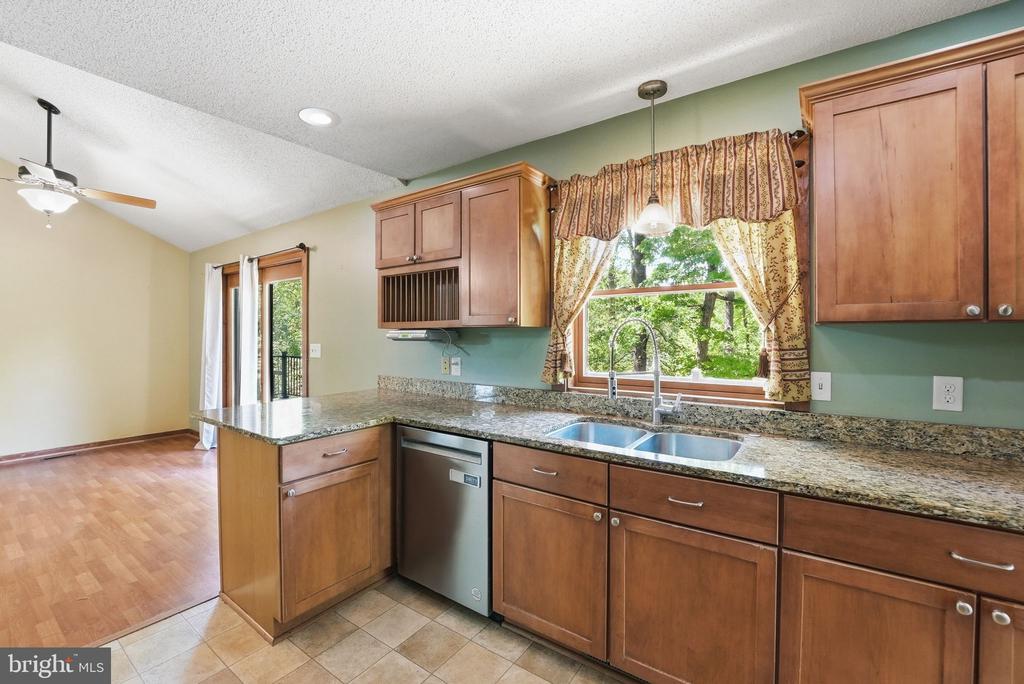 12638 WALNUT LN, CULPEPER, Virginia 22701, 4 Bedrooms Bedrooms, ,3 BathroomsBathrooms,Residential,12638 WALNUT LN,VACU2013622 MLS # VACU2013622