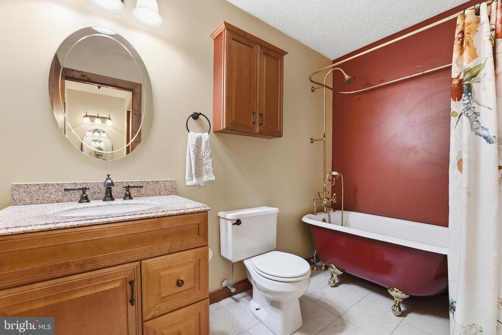 12638 WALNUT LN, CULPEPER, Virginia 22701, 4 Bedrooms Bedrooms, ,3 BathroomsBathrooms,Residential,12638 WALNUT LN,VACU2013622 MLS # VACU2013622