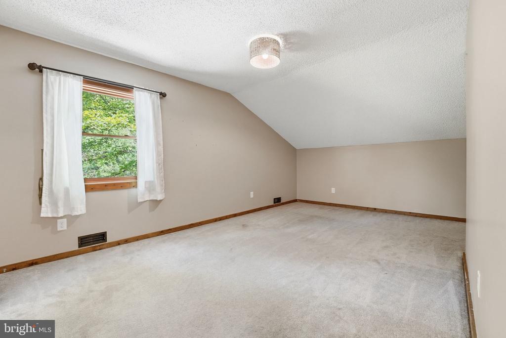 12638 WALNUT LN, CULPEPER, Virginia 22701, 4 Bedrooms Bedrooms, ,3 BathroomsBathrooms,Residential,12638 WALNUT LN,VACU2013622 MLS # VACU2013622