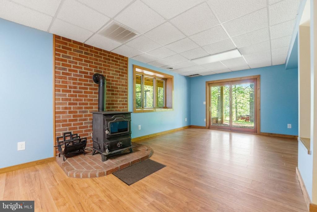 12638 WALNUT LN, CULPEPER, Virginia 22701, 4 Bedrooms Bedrooms, ,3 BathroomsBathrooms,Residential,12638 WALNUT LN,VACU2013622 MLS # VACU2013622