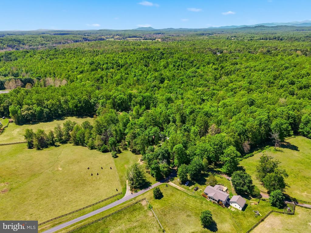 12638 WALNUT LN, CULPEPER, Virginia 22701, 4 Bedrooms Bedrooms, ,3 BathroomsBathrooms,Residential,12638 WALNUT LN,VACU2013622 MLS # VACU2013622