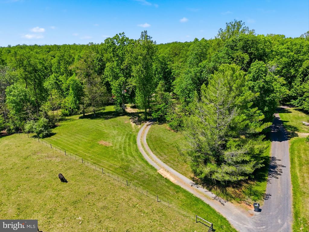 12638 WALNUT LN, CULPEPER, Virginia 22701, 4 Bedrooms Bedrooms, ,3 BathroomsBathrooms,Residential,12638 WALNUT LN,VACU2013622 MLS # VACU2013622