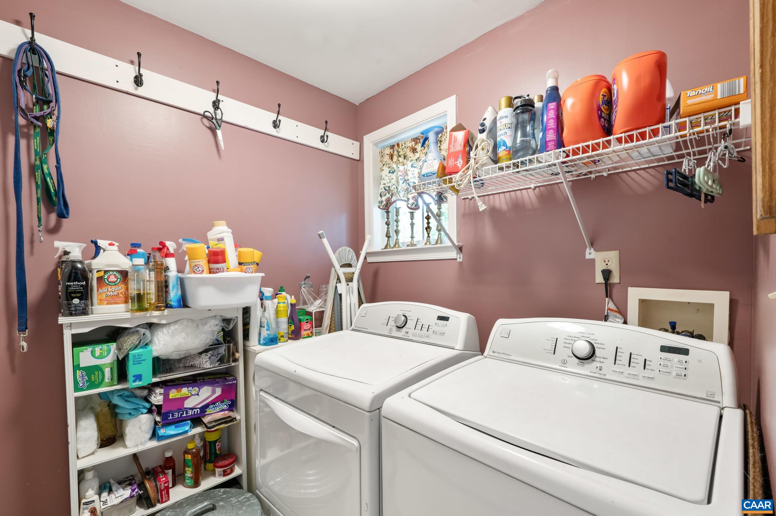 989 CLEARFIELDS LN, CROZET, Virginia 22932, 4 Bedrooms Bedrooms, ,2 BathroomsBathrooms,Residential,989 CLEARFIELDS LN,676977 MLS # 676977