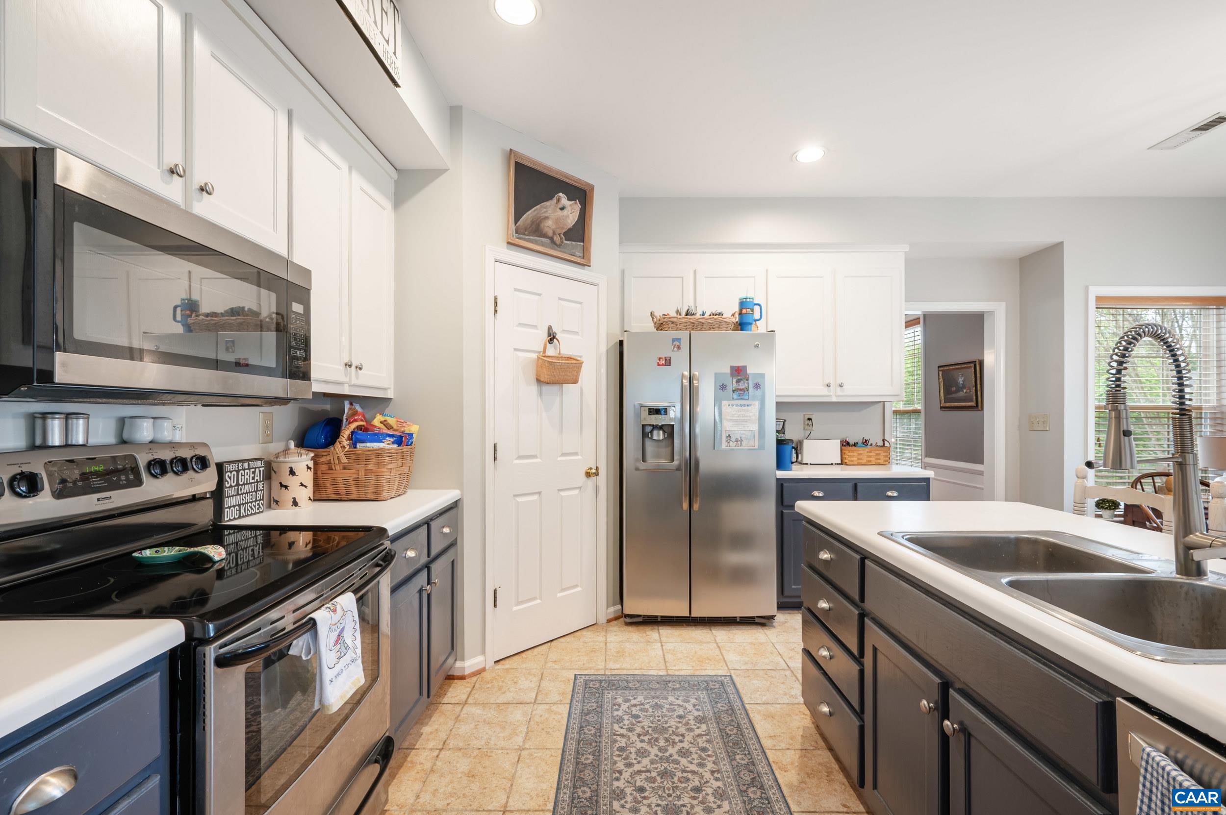 989 CLEARFIELDS LN, CROZET, Virginia 22932, 4 Bedrooms Bedrooms, ,2 BathroomsBathrooms,Residential,989 CLEARFIELDS LN,676977 MLS # 676977