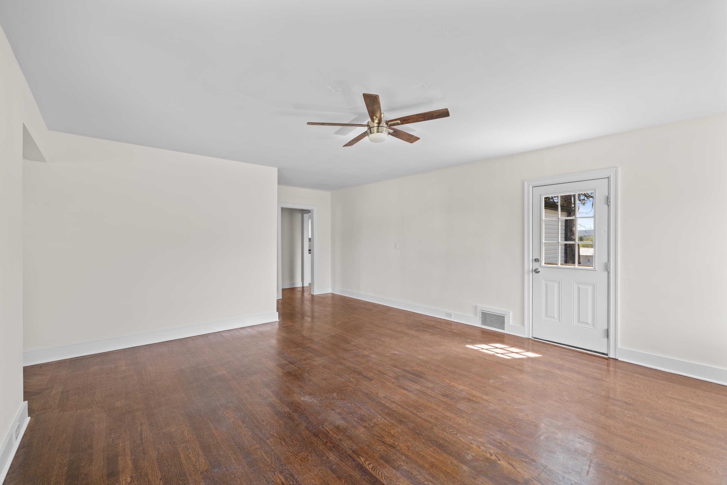15 WEST HIGH ST, STUARTS DRAFT, Virginia 24477, 3 Bedrooms Bedrooms, ,2 BathroomsBathrooms,Residential,15 WEST HIGH ST,676980 MLS # 676980