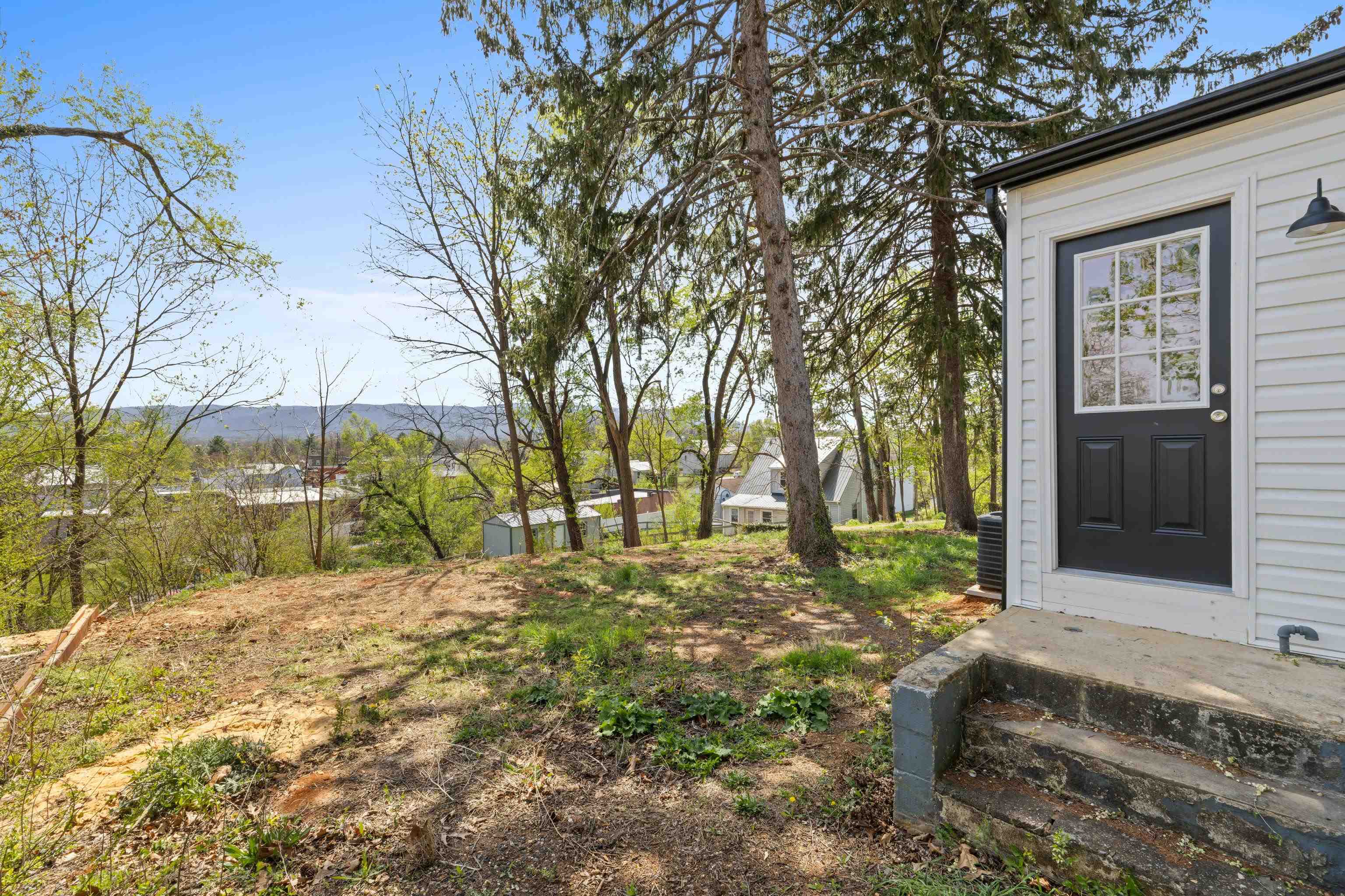 15 WEST HIGH ST, STUARTS DRAFT, Virginia 24477, 3 Bedrooms Bedrooms, ,2 BathroomsBathrooms,Residential,15 WEST HIGH ST,676980 MLS # 676980