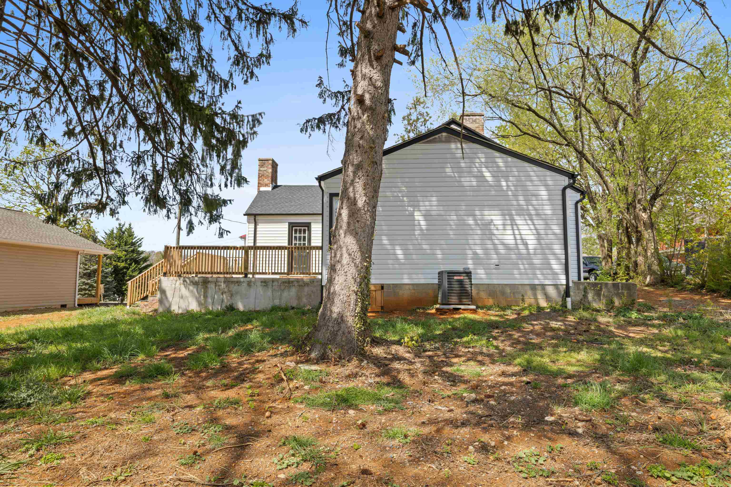 15 WEST HIGH ST, STUARTS DRAFT, Virginia 24477, 3 Bedrooms Bedrooms, ,2 BathroomsBathrooms,Residential,15 WEST HIGH ST,676980 MLS # 676980