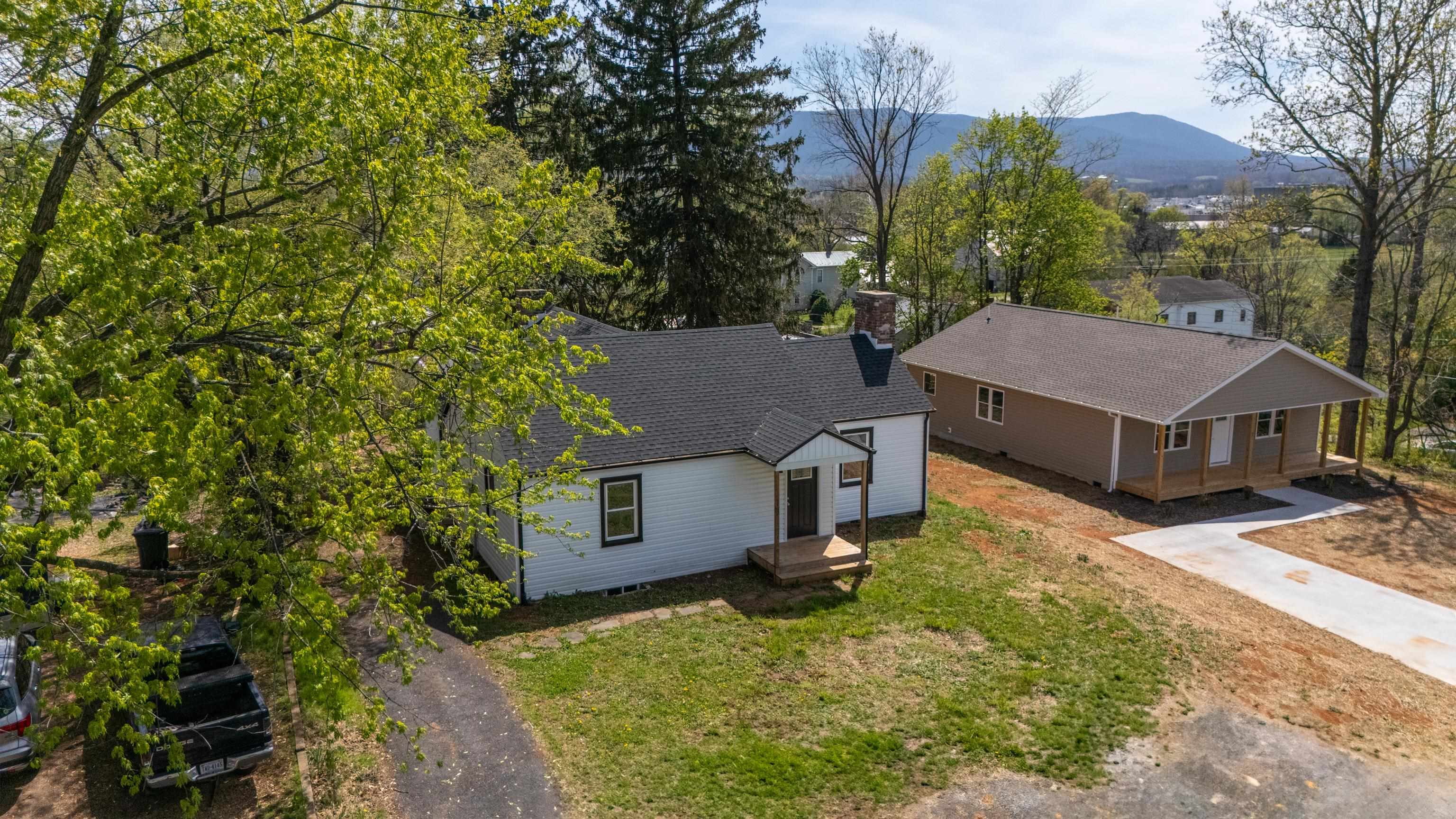 15 WEST HIGH ST, STUARTS DRAFT, Virginia 24477, 3 Bedrooms Bedrooms, ,2 BathroomsBathrooms,Residential,15 WEST HIGH ST,676980 MLS # 676980
