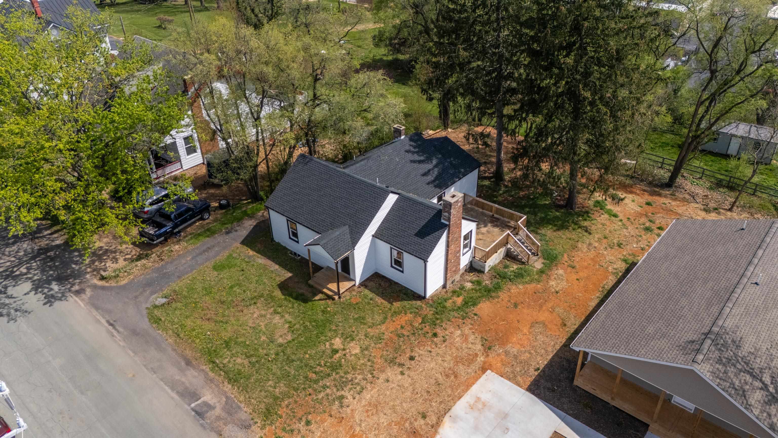 15 WEST HIGH ST, STUARTS DRAFT, Virginia 24477, 3 Bedrooms Bedrooms, ,2 BathroomsBathrooms,Residential,15 WEST HIGH ST,676980 MLS # 676980