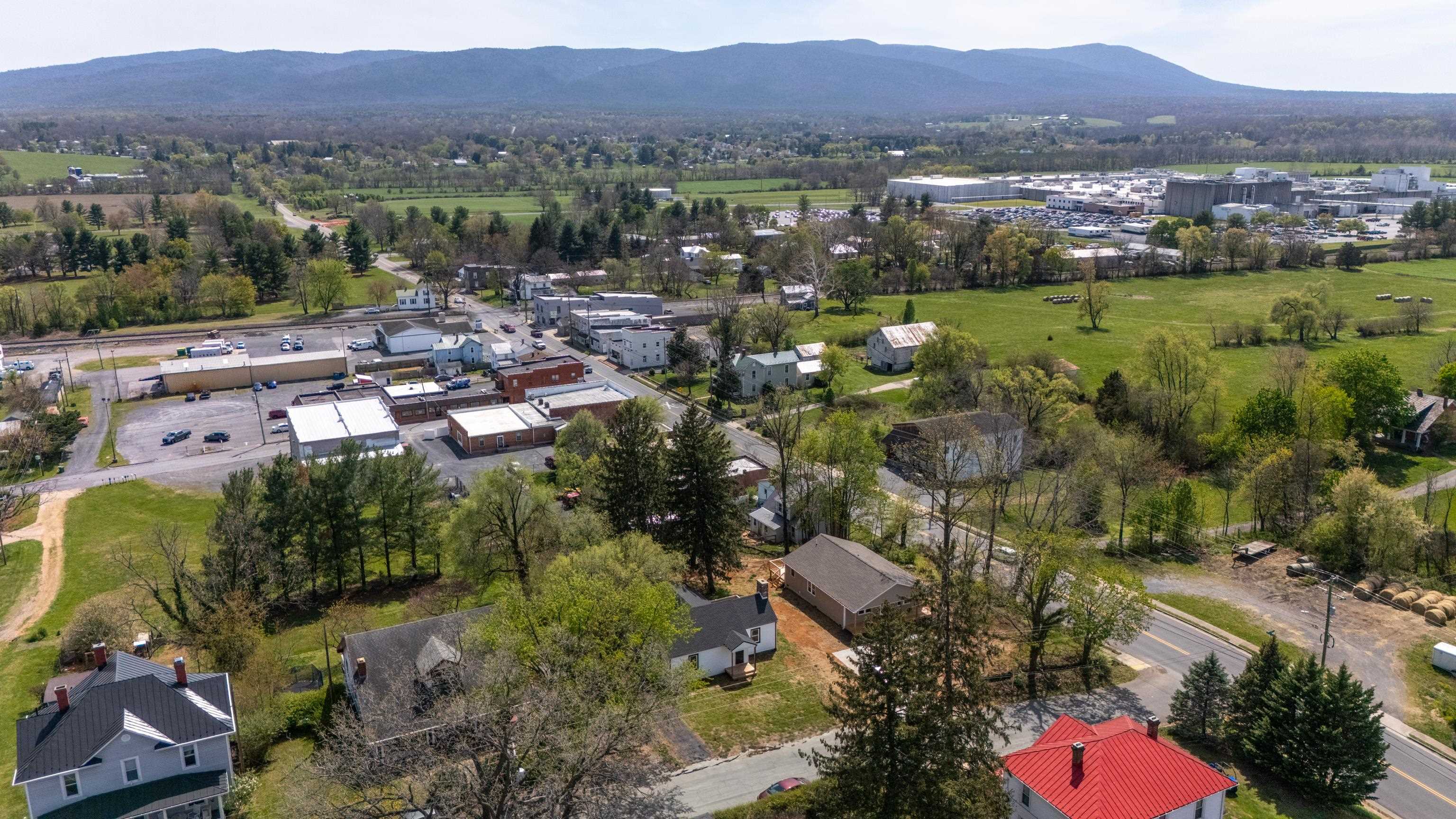 15 WEST HIGH ST, STUARTS DRAFT, Virginia 24477, 3 Bedrooms Bedrooms, ,2 BathroomsBathrooms,Residential,15 WEST HIGH ST,676980 MLS # 676980