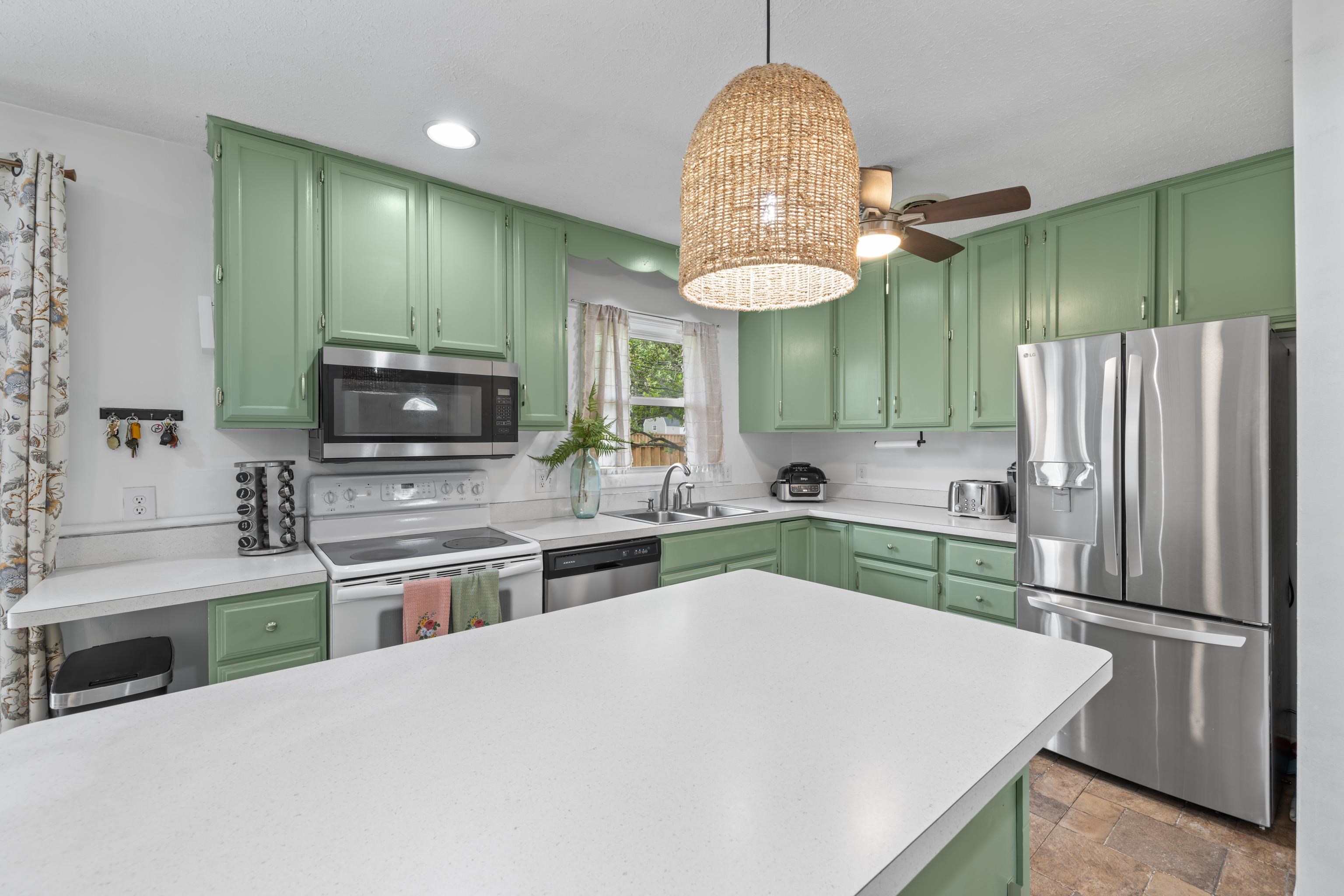 183 CAMBRIDGE DR, STUARTS DRAFT, Virginia 24477, 3 Bedrooms Bedrooms, ,2 BathroomsBathrooms,Residential,183 CAMBRIDGE DR,676982 MLS # 676982