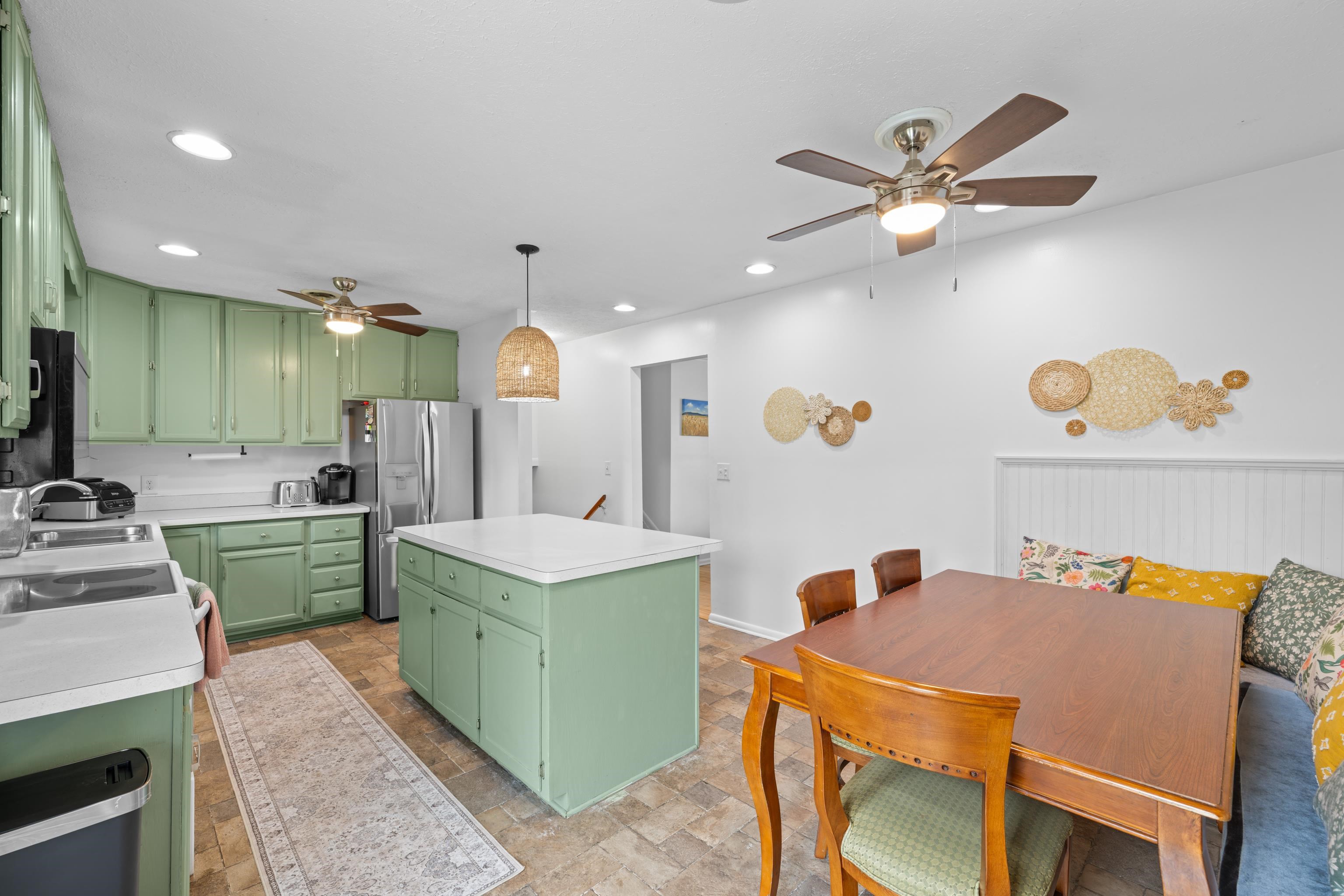 183 CAMBRIDGE DR, STUARTS DRAFT, Virginia 24477, 3 Bedrooms Bedrooms, ,2 BathroomsBathrooms,Residential,183 CAMBRIDGE DR,676982 MLS # 676982