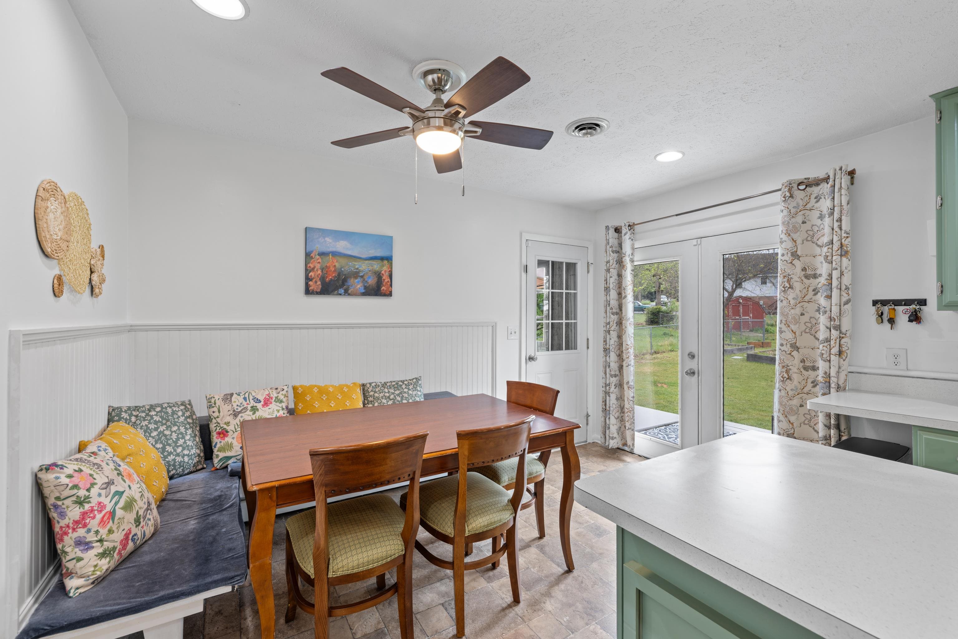 183 CAMBRIDGE DR, STUARTS DRAFT, Virginia 24477, 3 Bedrooms Bedrooms, ,2 BathroomsBathrooms,Residential,183 CAMBRIDGE DR,676982 MLS # 676982