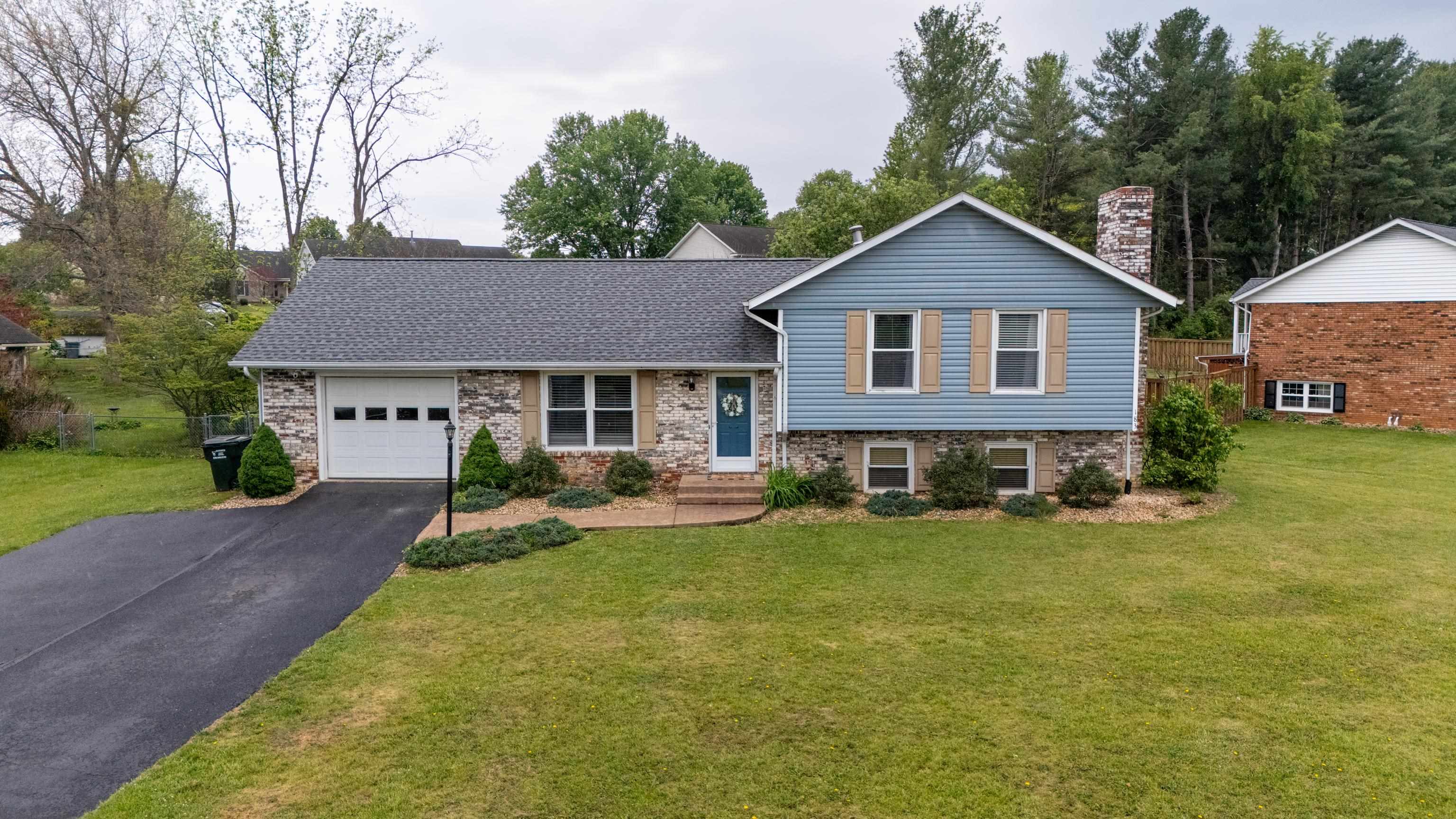 183 CAMBRIDGE DR, STUARTS DRAFT, Virginia 24477, 3 Bedrooms Bedrooms, ,2 BathroomsBathrooms,Residential,183 CAMBRIDGE DR,676982 MLS # 676982