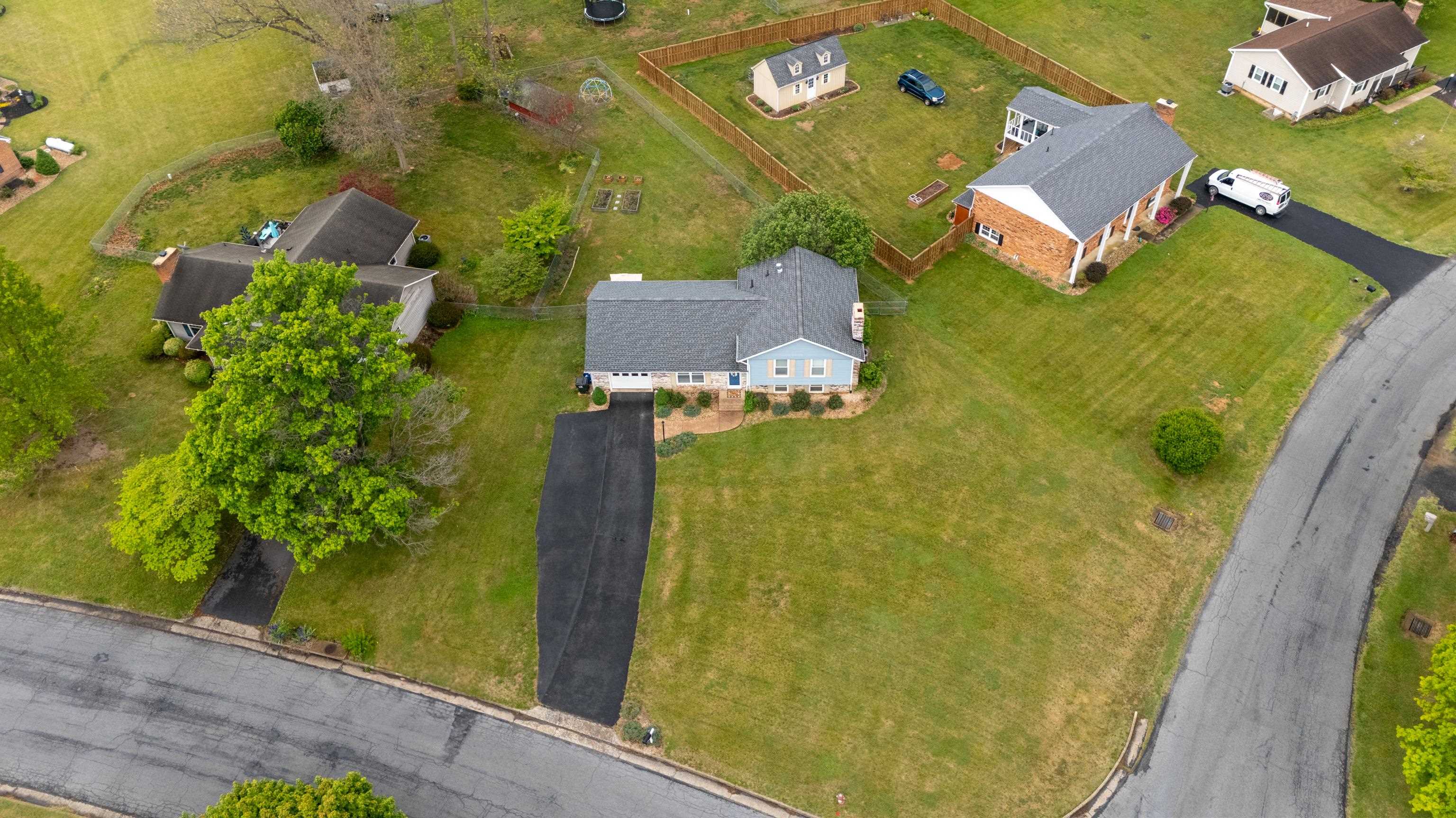 183 CAMBRIDGE DR, STUARTS DRAFT, Virginia 24477, 3 Bedrooms Bedrooms, ,2 BathroomsBathrooms,Residential,183 CAMBRIDGE DR,676982 MLS # 676982