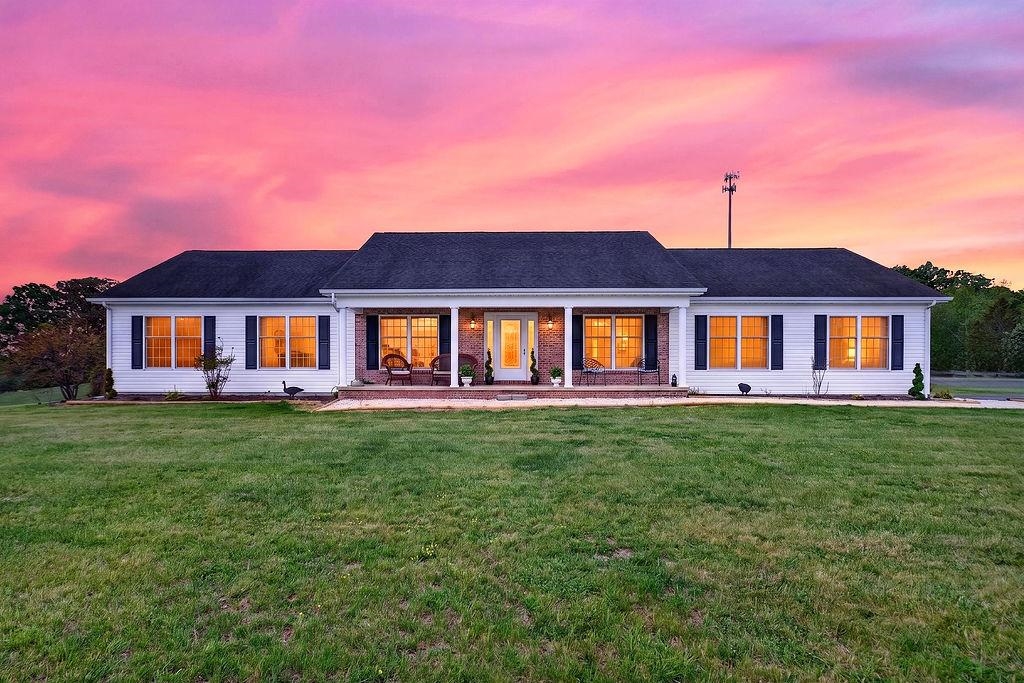 112 GUERNSEY LN, STAUNTON, Virginia 24401, 3 Bedrooms Bedrooms, ,2 BathroomsBathrooms,Residential,112 GUERNSEY LN,676983 MLS # 676983
