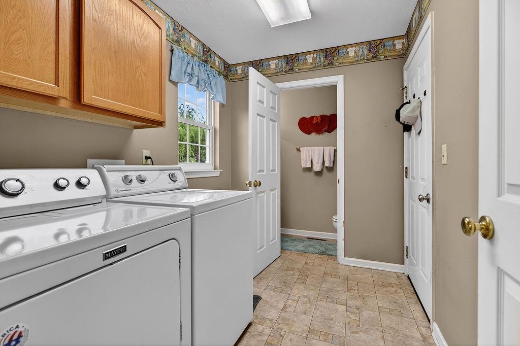 112 GUERNSEY LN, STAUNTON, Virginia 24401, 3 Bedrooms Bedrooms, ,2 BathroomsBathrooms,Residential,112 GUERNSEY LN,676983 MLS # 676983
