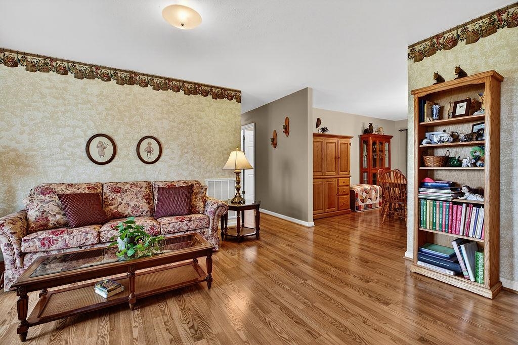 112 GUERNSEY LN, STAUNTON, Virginia 24401, 3 Bedrooms Bedrooms, ,2 BathroomsBathrooms,Residential,112 GUERNSEY LN,676983 MLS # 676983