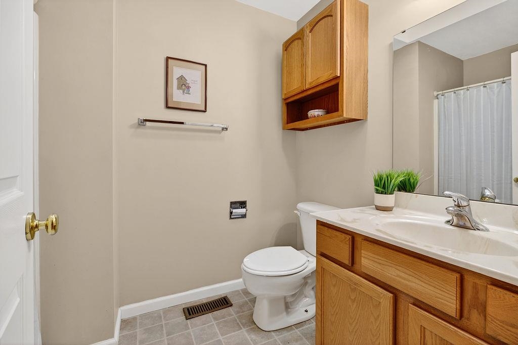 112 GUERNSEY LN, STAUNTON, Virginia 24401, 3 Bedrooms Bedrooms, ,2 BathroomsBathrooms,Residential,112 GUERNSEY LN,676983 MLS # 676983