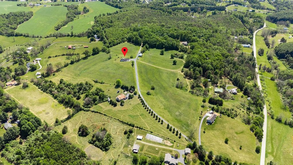 112 GUERNSEY LN, STAUNTON, Virginia 24401, 3 Bedrooms Bedrooms, ,2 BathroomsBathrooms,Residential,112 GUERNSEY LN,676983 MLS # 676983